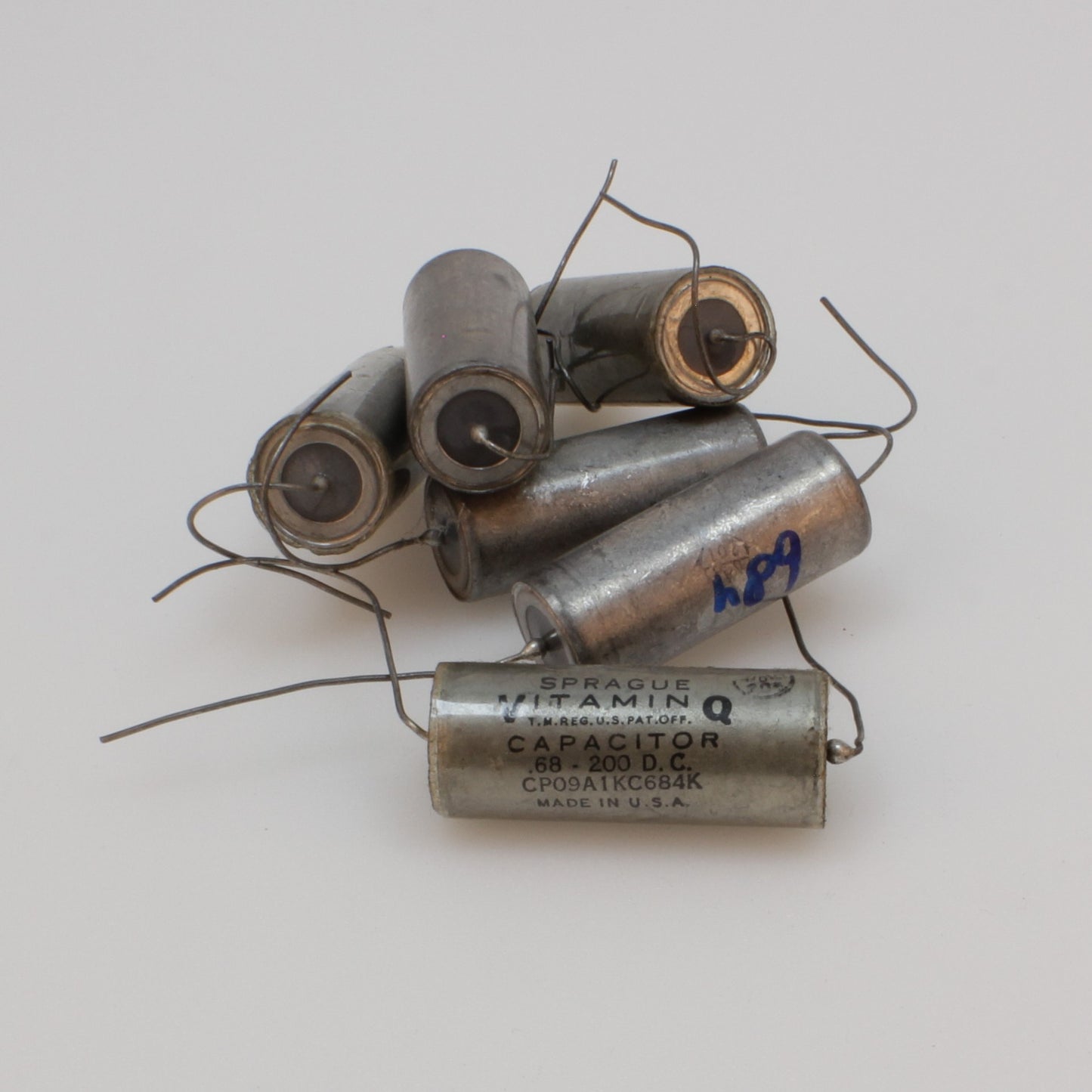 680 nF 0.68 uF 200 Vdc Sprague Vit Q Paper-in-oil capacitor